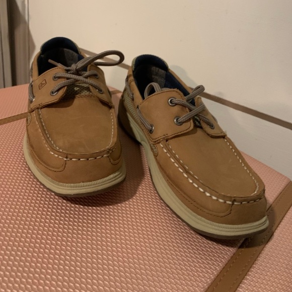 sperry lanyard boat shoe